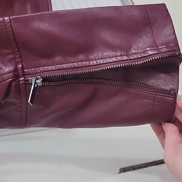 NWOT.  New York $ Company Burgundy moto jacket - Picture 5 of 7